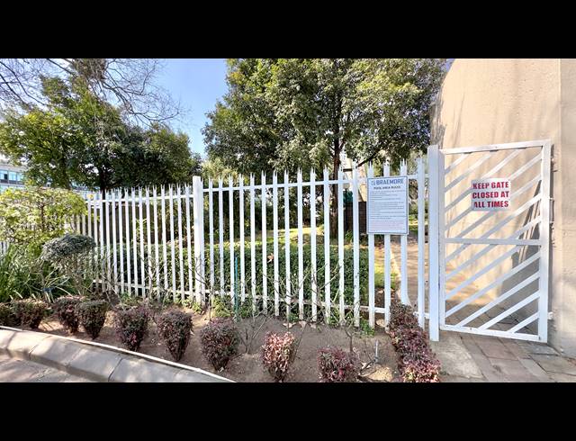 2 BEDROOM APARTMENT TO LET IN CRAIGHALL PARK
